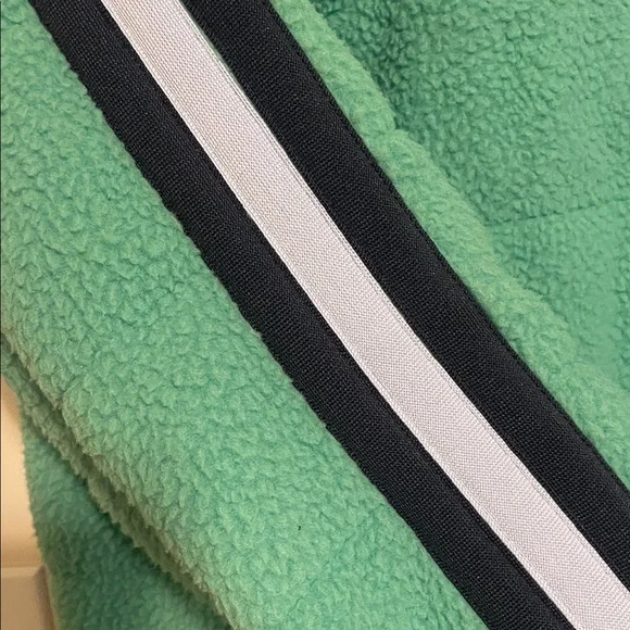 Free People Movement Fleecy Scrunchy Pippa Jacket NWT- Large - Picture 8 of 10